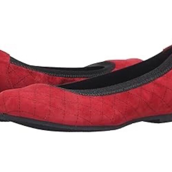 Munro Shoes - Munro Vicki Red‎ Suede Quilted Design Flats Sz 7.5
